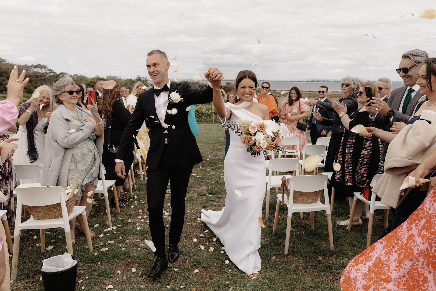 The Dos and Don'ts of Wearing a Suit to a Wedding The Dos and Don'ts of Wearing a Suit to a Wedding